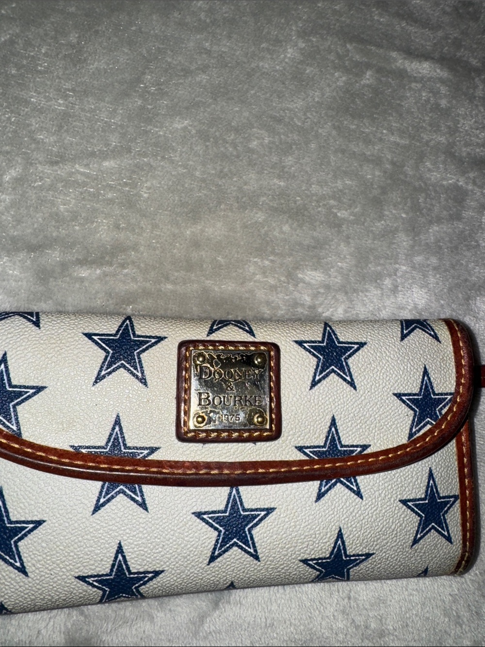 Dooney & Bourke Dallas Cowboys Wallet - Picture 2 of 9